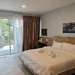 So Good Haad Rin Resort