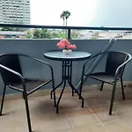 Happy Beach Jomtien Guesthouse
