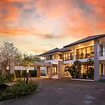 Viva La Villa