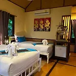 Pura Vida Pai Resort