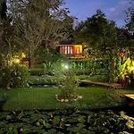 Pura Vida Pai Resort