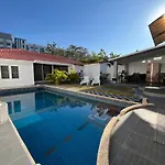 Natural Pool Villa Pattaya 4 Bedroom