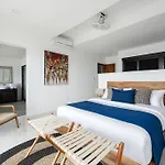 Luxury Blue Coco Sea View Villa - 4X4 Suv Included