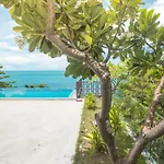 蓝星海边一线海景五卧室度假风别墅