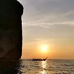 Sand Sea House