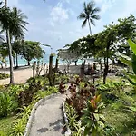 Apsara & Dragon\'S Supra Wellness Resort