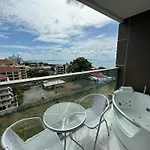 Copacabana Jomtien Beach Condo 中天海滩寇芭酒店公寓