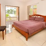 Villa Waree Minutes From Beach And City