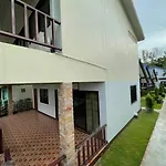 Lanta Arrow House