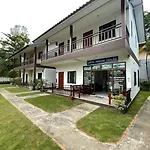 Lanta Arrow House