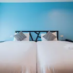 Sleep Whale Hotel