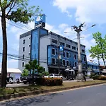 Sleep Whale Hotel