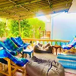See Sea Backpackers House
