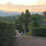 Pura Vida Pai Resort