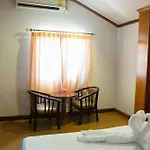 Haadrin Resort