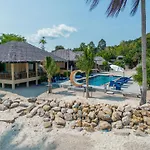 Absolute Beachfront Villas