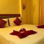 Bonny Hotel 4 Floors No Elevator