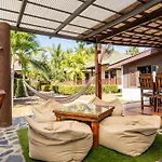 Phatcharee Resort