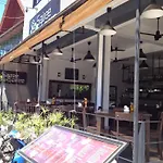 Sairee Sairee Guesthouse