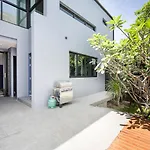 Super High Ceiling Luxury 3 Bedrooms Pool Villa