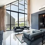 Super High Ceiling Luxury 3 Bedrooms Pool Villa