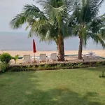 Beachfront Villa, Bang Po