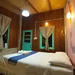 Baan Chokdee Pai Resort