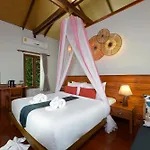 Pingchan Koh Phangan Beachfront Resort
