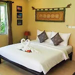 Lanta Castaway Beach Resort
