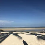 Beachfront Villa Baan Rim Haad 3Br