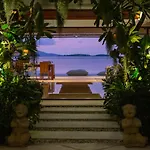 Chic Baan Capo - Luxury Four Bedroom Beachfront Villa