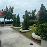 Jomtien Beachfront Apartment