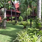 Royal Phawadee Village Patong - 2 Minutes Walk To The Beach