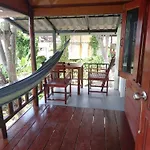 Easy Life Bungalows