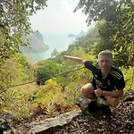 Angthong Beach Resort