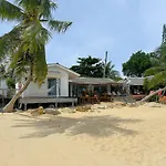 -20 Percent Off! Private Beach Front House Sunset