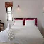Khaolak Banana Bungalow