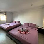 Dozy Lamoon House