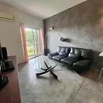 Replay Residence & Pool Villa