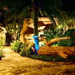 Happy Lagoon Bungalow