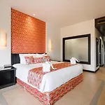 Horizon Karon Beach Resort & Spa