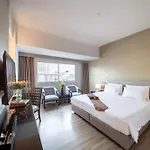 New Season Hotel