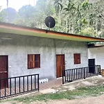 Khao Sok Green Mountain View