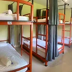 Lanta Just Come Hotel