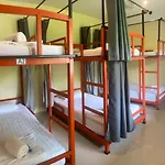 Lanta Just Come Hotel