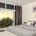 Moonway Bungalows