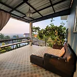 บ้านภูคำฟ้า ดอยปู่ไข่ Baan Phu Kham Fah