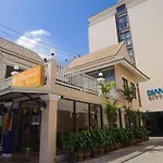 Diamond City Place Hotel