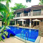Baan Soontree Resort