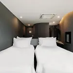 Hotel Tide Phuket Beachfront